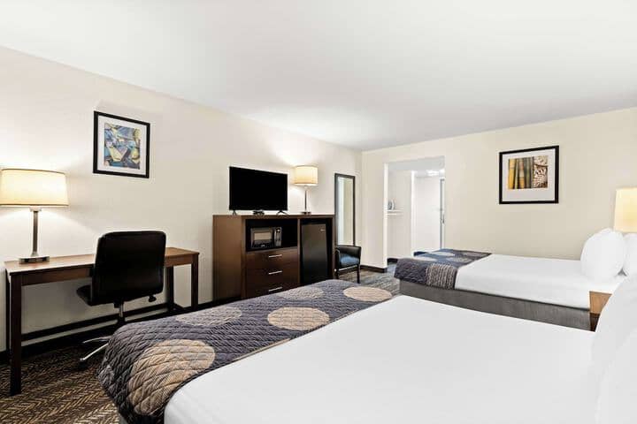 Room 17 of 31