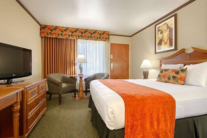 Room 4 of 22
