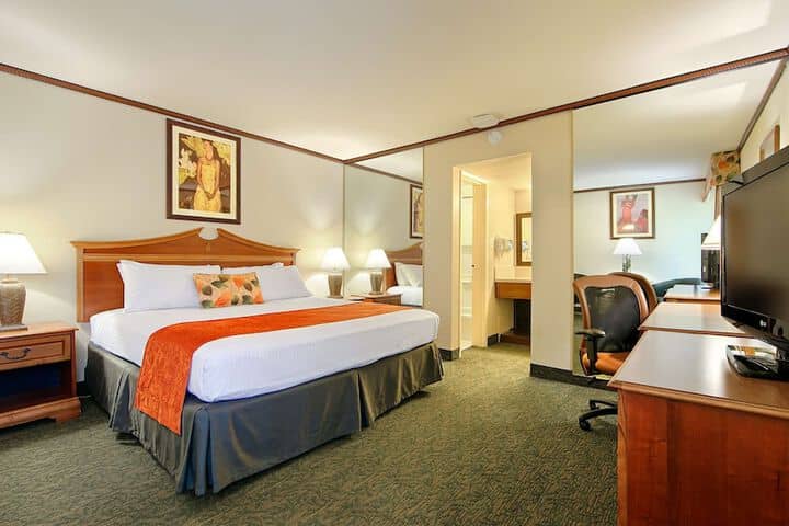Room 5 of 22