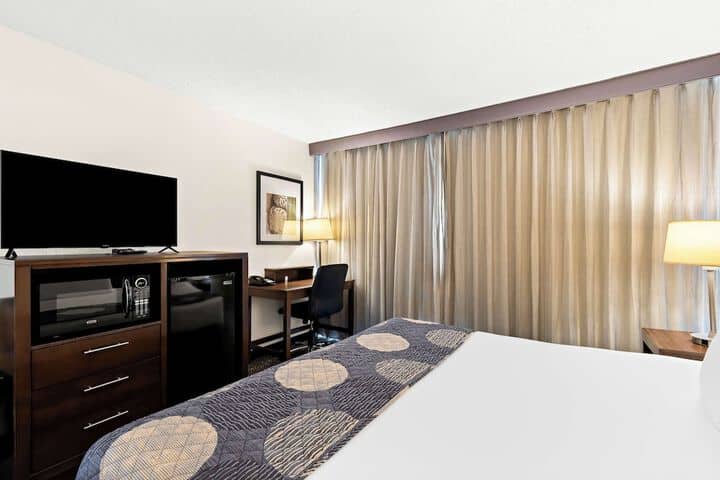 Room 9 of 31