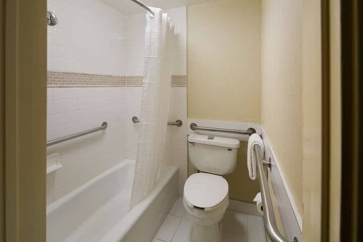 Room 12 of 22