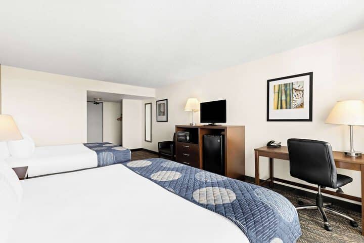 Room 20 of 31